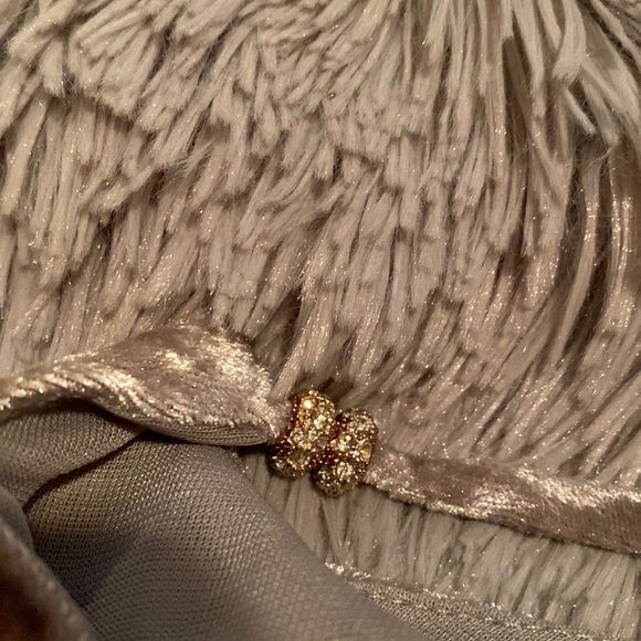 Elisa B. velvet like romper - Picture 2 of 2